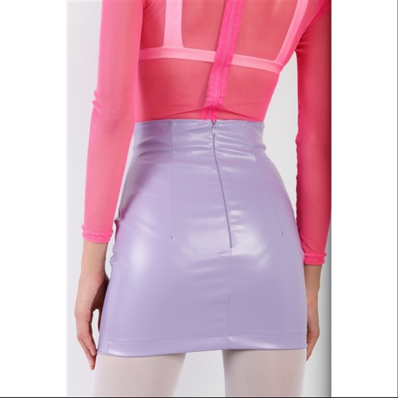 LAVENDER FAUX LEATHER HIGH WAIST MINI SKIRT - Picture 5 of 6
